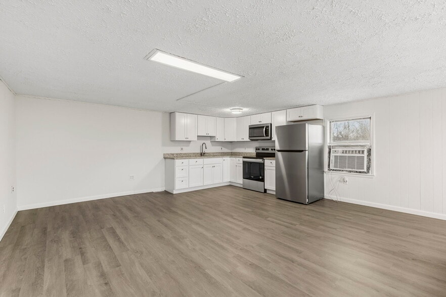 More Photos Of 1100 Calvary Rd, Churchville Flex For Sale