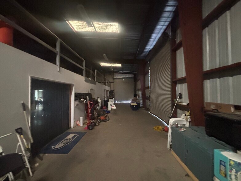 More Photos Of 6917 Mccomber St, Sacramento Warehouse For Sale