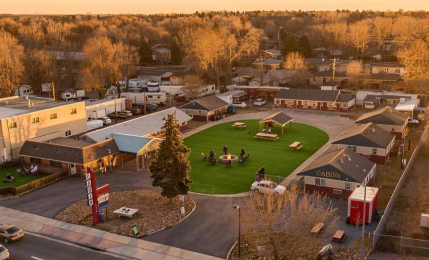 More Photos Of 1524 Main St, Longmont Hotel For Sale