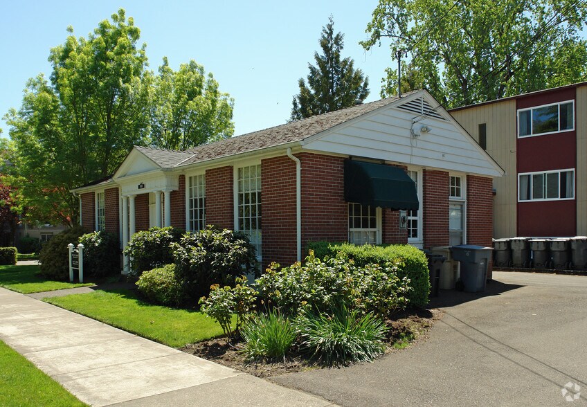 More Photos Of 810 SW Madison Ave, Corvallis Office For Lease