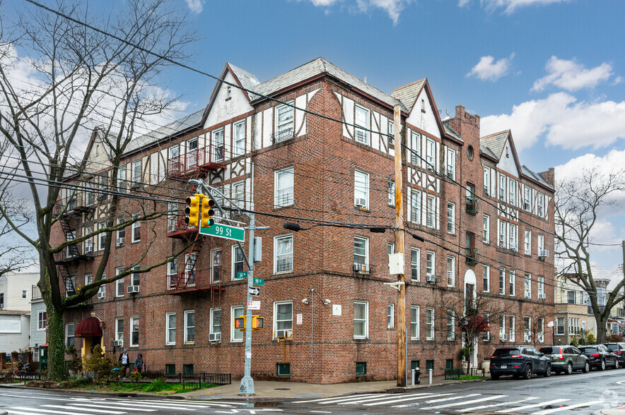 Primary Photo Of 3354 99th St, Flushing Apartments For Sale