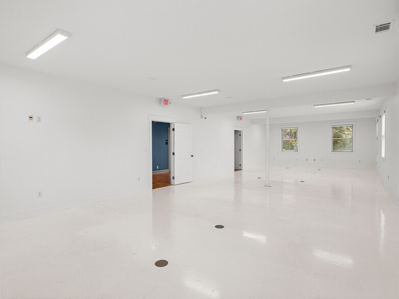 More Photos Of 14 Mimidis Ln, Swannanoa Office For Sale