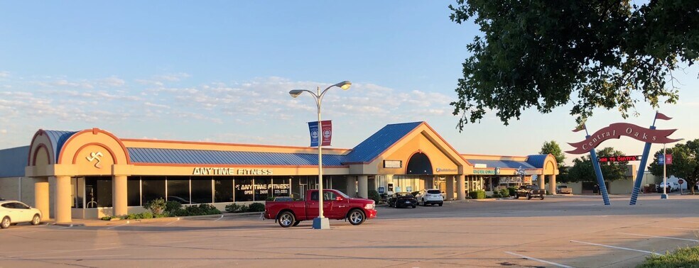 Primary Photo Of 2201-2207 Central Ave, Dodge City General Retail For Sale