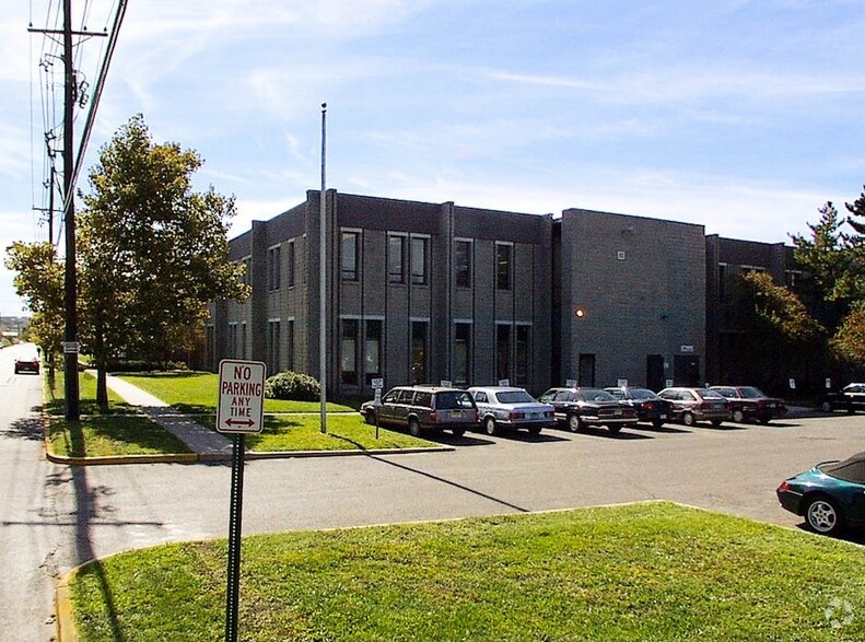 More Photos Of 65 Railroad Ave, Ridgefield Flex For Lease