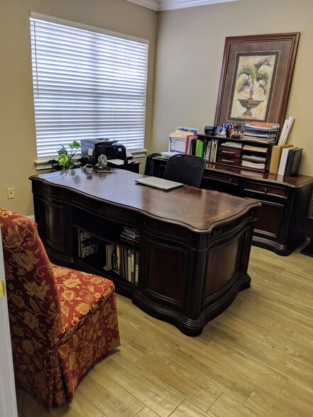 More Photos Of 8833 Perimeter Park Blvd, Jacksonville Office For Lease