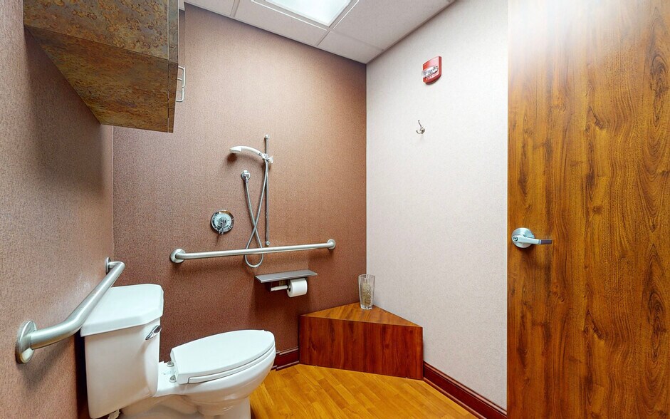 More Photos Of 4000 Johnson Rd, Steubenville Healthcare For Sale