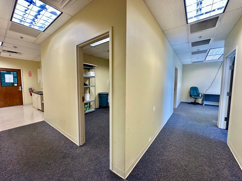 More Photos Of 17742 NW 115th Ave, Alachua Distribution For Lease