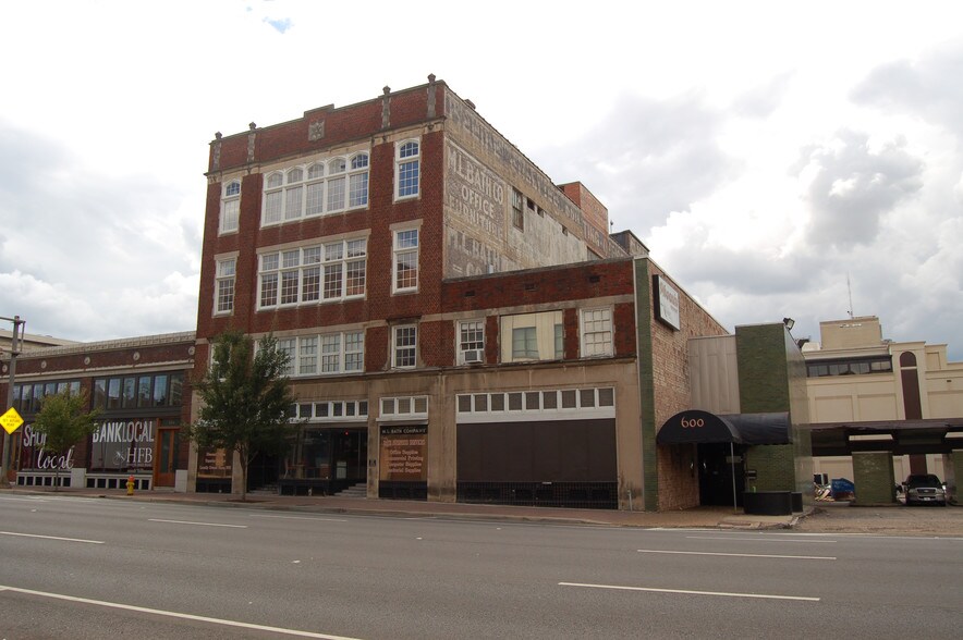Primary Photo Of 610 Market St, Shreveport Flex For Sale