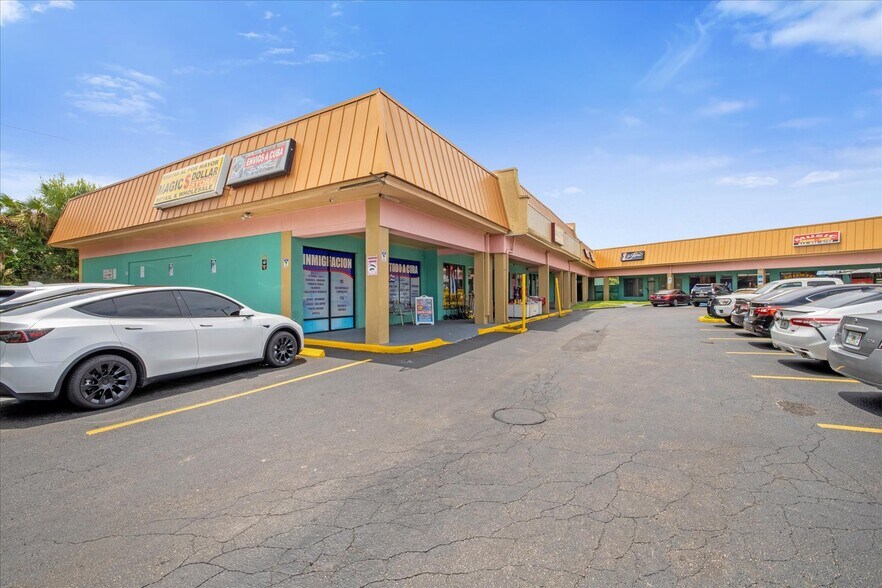 More Photos Of 8502 N Armenia Ave, Tampa General Retail For Sale