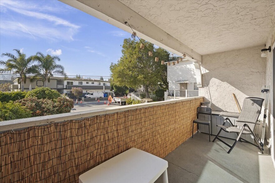 More Photos Of 1920 Latham St, Mountain View Apartments For Sale