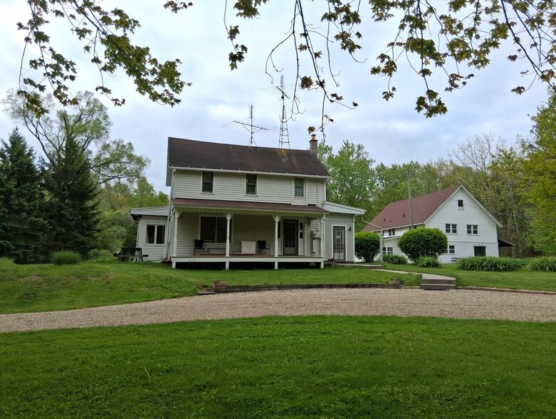 Primary Photo Of 3150-3160 Defay Rd, Stevensville Apartments For Sale