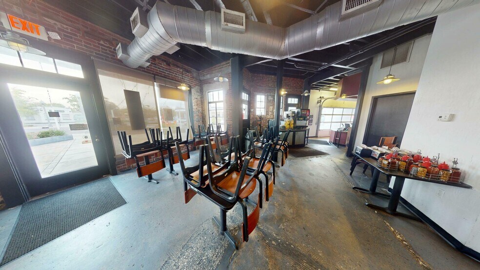 More Photos Of 120 S Park Ave, Sanford Storefront For Sale