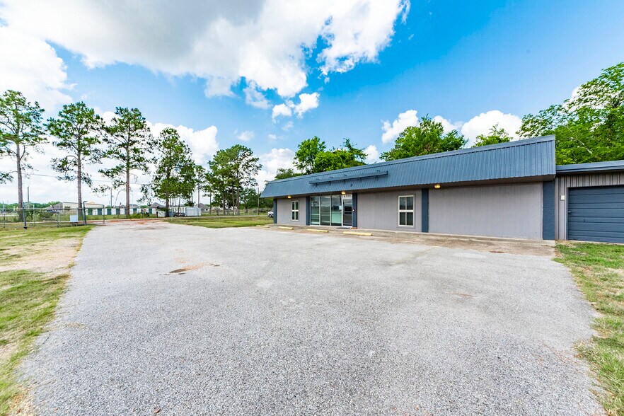 More Photos Of 6756 Masters Rd, Manvel Office For Lease