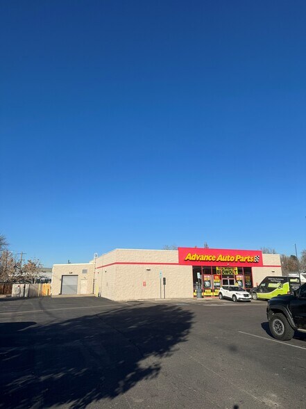 More Photos Of 3191 S Broadway St, Englewood Freestanding For Lease