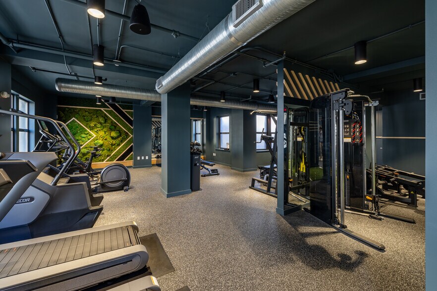More Photos Of 200 N Laura St, Jacksonville Office Residential For Lease