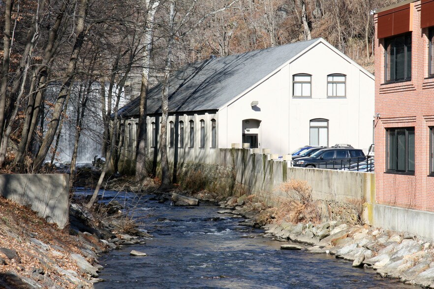 More Photos Of 200 Pemberwick Rd, Greenwich Loft Creative Space For Lease