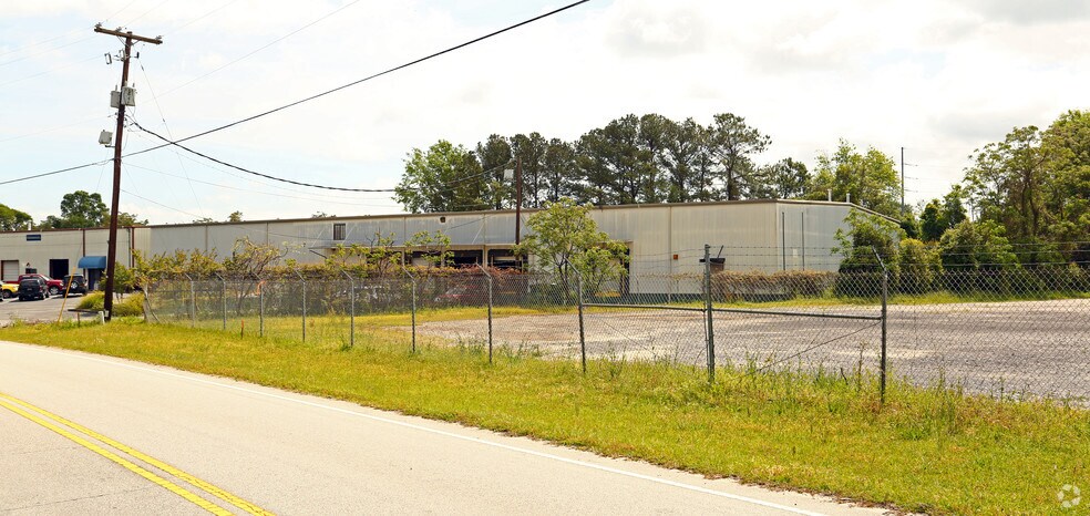 More Photos Of 1135 Walter Price Dr, Cayce Warehouse For Lease