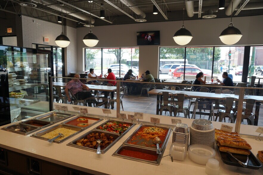 More Photos Of 5554 W Fullerton Ave, Chicago Restaurant For Sale