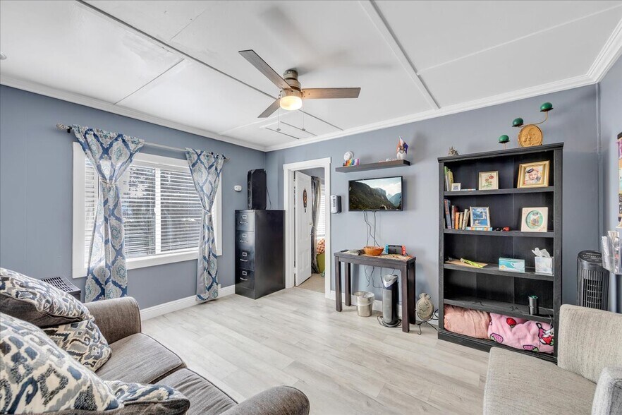 More Photos Of 134 N Washington St, Sonora Specialty For Sale