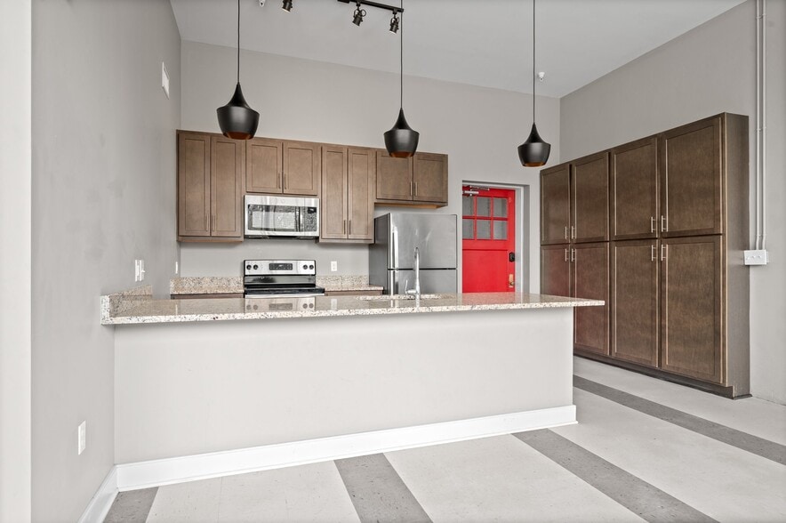 More Photos Of 200 Claremont Ave, Hampton Apartments For Sale