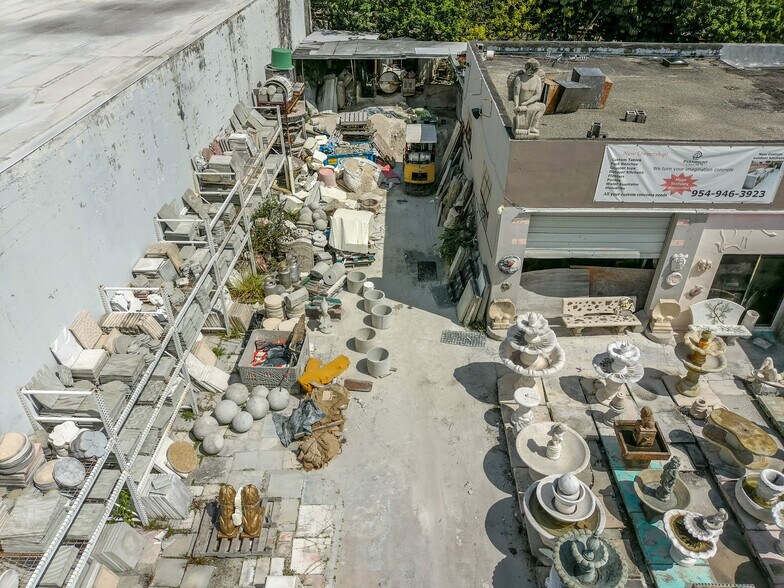 More Photos Of 1620 S Dixie Hwy, Pompano Beach Freestanding For Sale