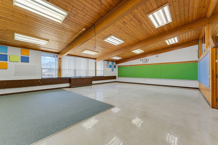 More Photos Of S5864 State Highway 23, Loganville Light Distribution For Sale