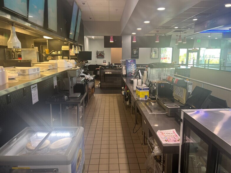 More Photos Of 5320 N Orange Blossom Trl, Orlando Restaurant For Sale