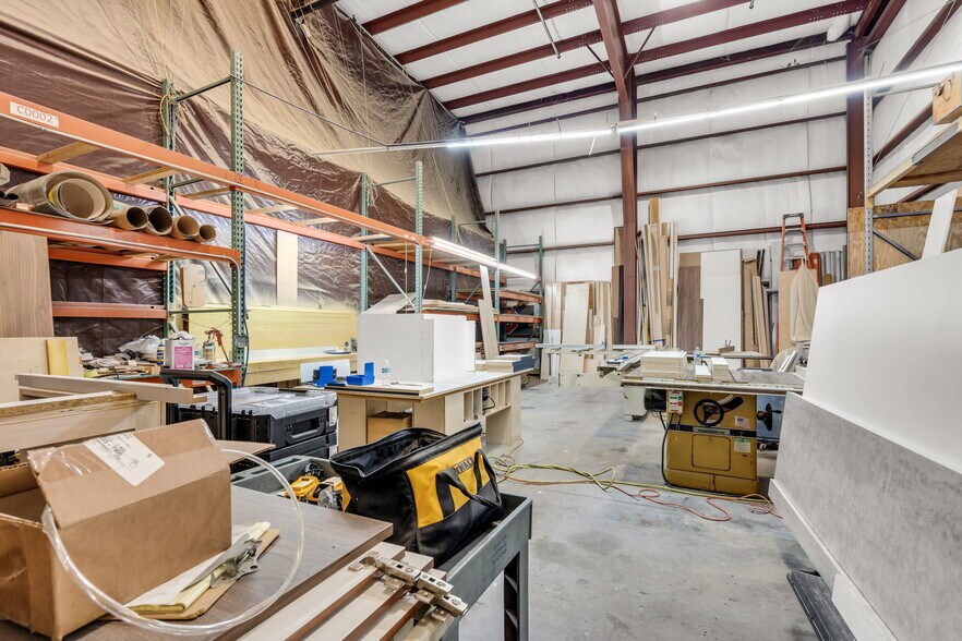 More Photos Of 3709 Interstate Park Rd S, Riviera Beach Light Manufacturing For Sale