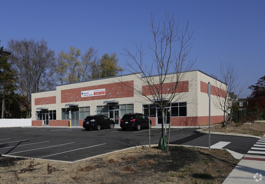 More Photos Of 2601-2607 Easton Rd, Willow Grove Freestanding For Lease