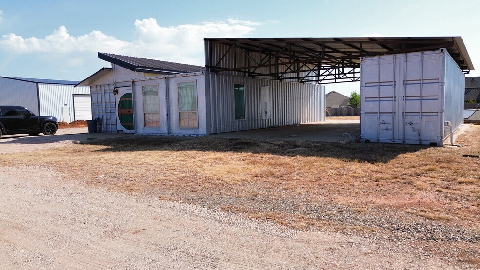 More Photos Of 8701 Summit View Ln, Edmond Warehouse For Sale