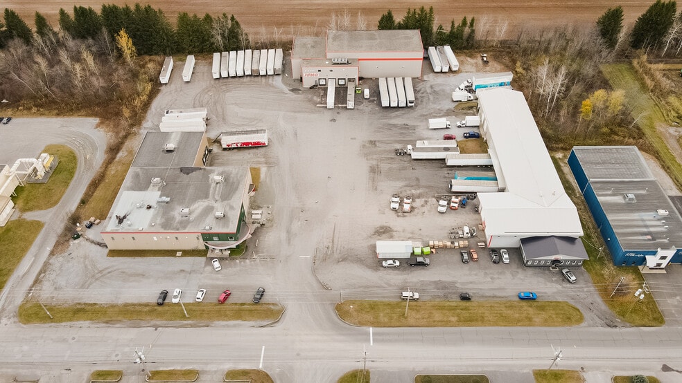More Photos Of 395 Rue Bonin, Acton Vale Refrigeration Cold Storage For Sale