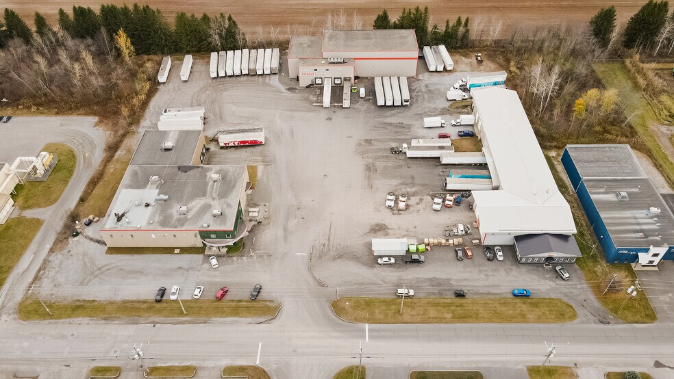 More Photos Of 395 Rue Bonin, Acton Vale Refrigeration Cold Storage For Sale