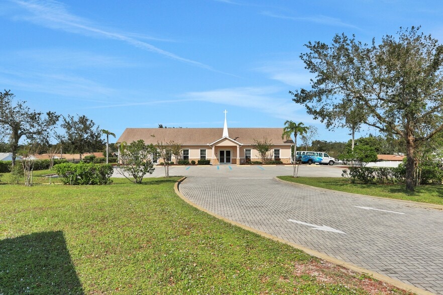 More Photos Of 1495 Herbert St, Port Orange Religious Facility For Sale