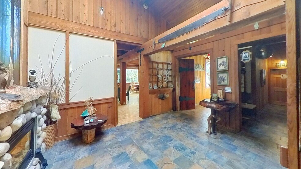 More Photos Of 295534 US Highway 101, Quilcene Flex For Sale