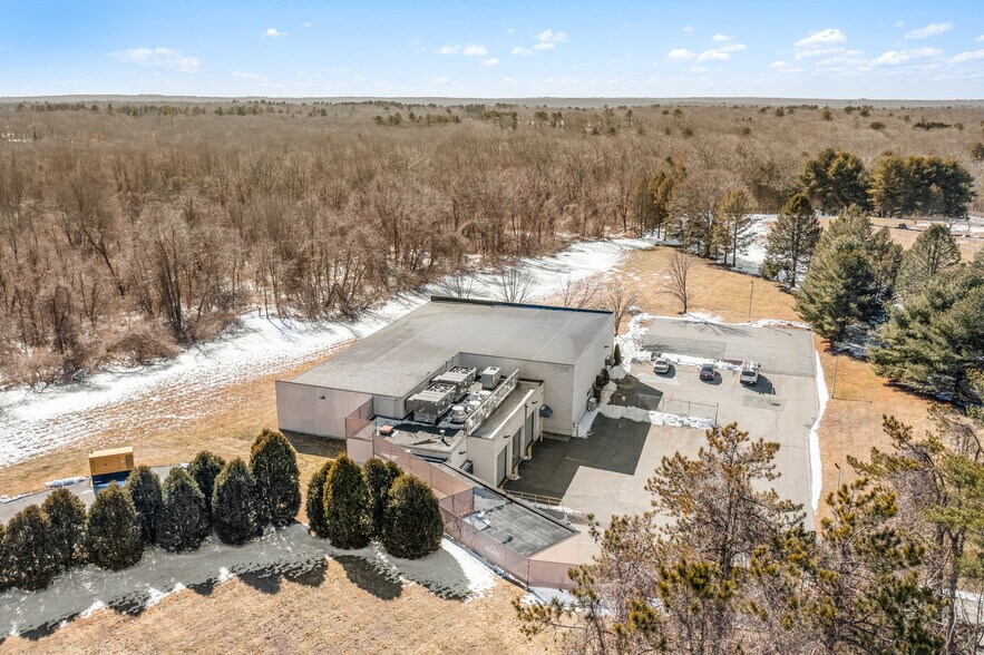 More Photos Of 24 Snake Hill Rd, North Scituate Manufacturing For Lease