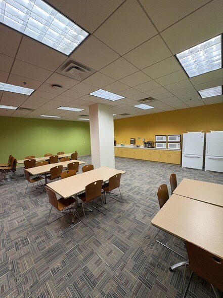 More Photos Of 5300 Kings Island Dr, Mason Office For Sale
