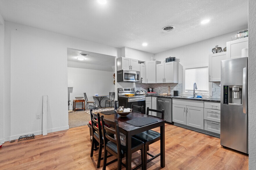 More Photos Of 105 Arcade, Lexington Apartments For Sale