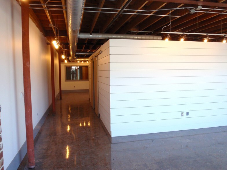 More Photos Of 624-626 New Bridge St, Jacksonville Storefront Retail Office For Sale