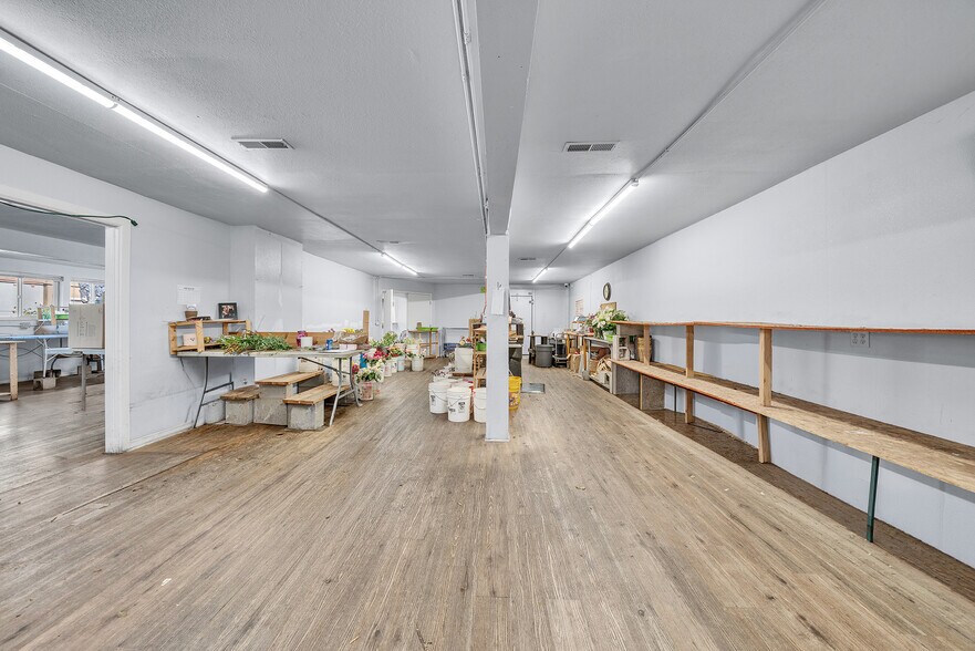 More Photos Of 2820 Broadmoor Ave, Concord Restaurant For Sale