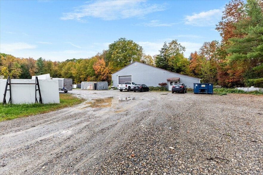 More Photos Of 155 Ushers Rd, Round Lake Warehouse For Sale