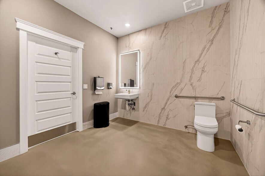 More Photos Of 2525 Dominic Dr, Chico Freestanding For Lease