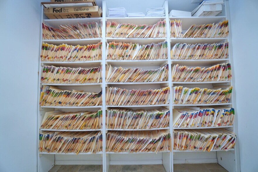 More Photos Of 1562 Drumgoole Rd E, Staten Island Medical For Sale