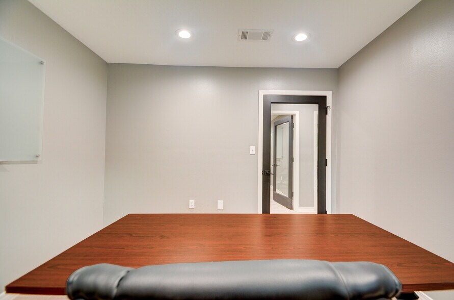 More Photos Of 26615 Oak Ridge Dr, The Woodlands Office For Lease
