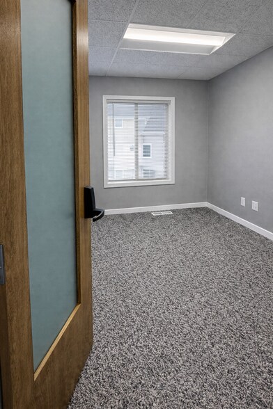 More Photos Of 9426 Stewartown Rd, Gaithersburg Loft Creative Space For Lease