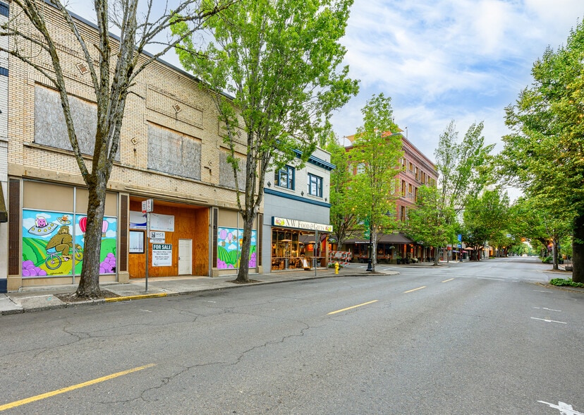 More Photos Of 433 NE 3rd St, Mcminnville Restaurant For Sale