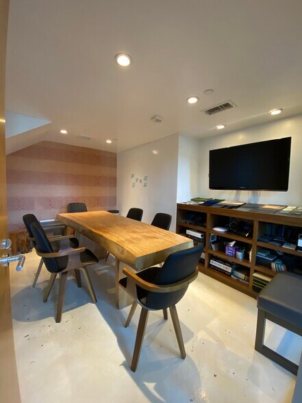 More Photos Of 1738 Berkeley St, Santa Monica Loft Creative Space For Lease