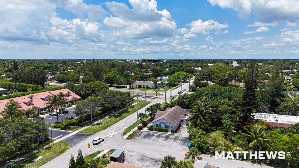 Primary Photo Of 323 SE 23rd Ave, Boynton Beach Medical For Sale