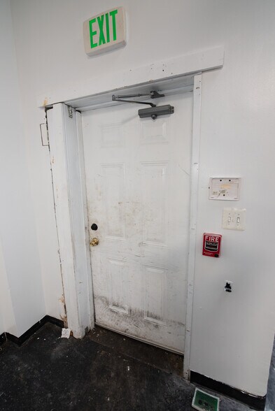 More Photos Of 803-807 Washington Blvd, Baltimore Storefront Retail Residential For Lease