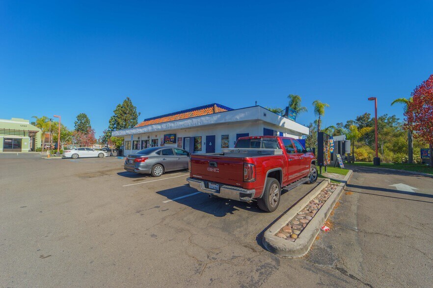 More Photos Of 580 S Pacific St, San Marcos Fast Food For Sale