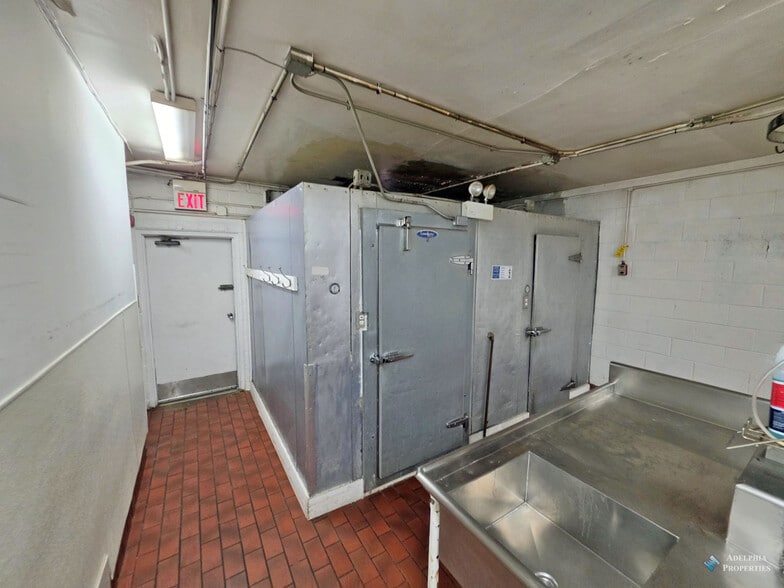 More Photos Of 325 W Front St, Wheaton Restaurant For Lease